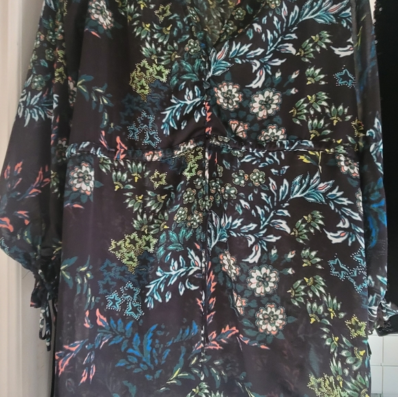 Dawn's Dresses - Picture 9 of 16